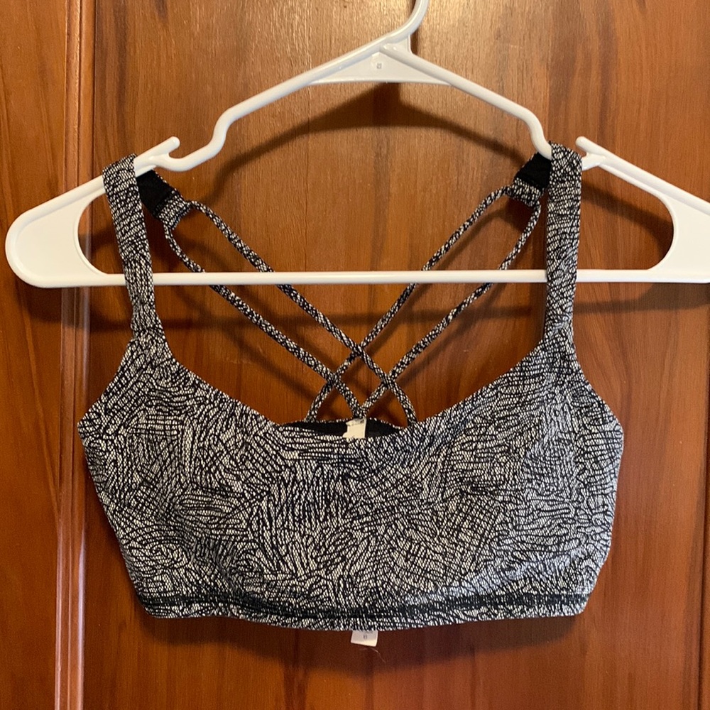Lululemon sports bra